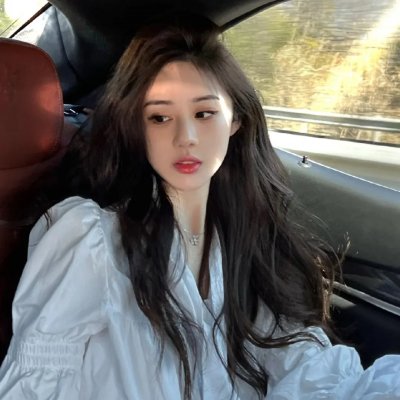 被职场压迫后我与首富姐姐重逢了